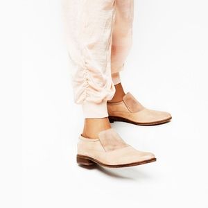 FREE PEOPLE Suede Brady Flats in Taupe